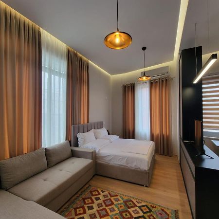 Berhami Studio Apartment 地拉那 外观 照片